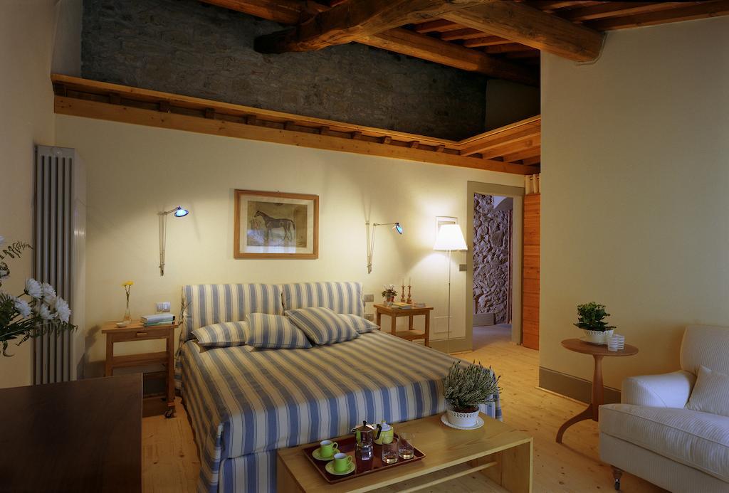 Fattoria Casamora - Suites Pian di Scò Habitación foto